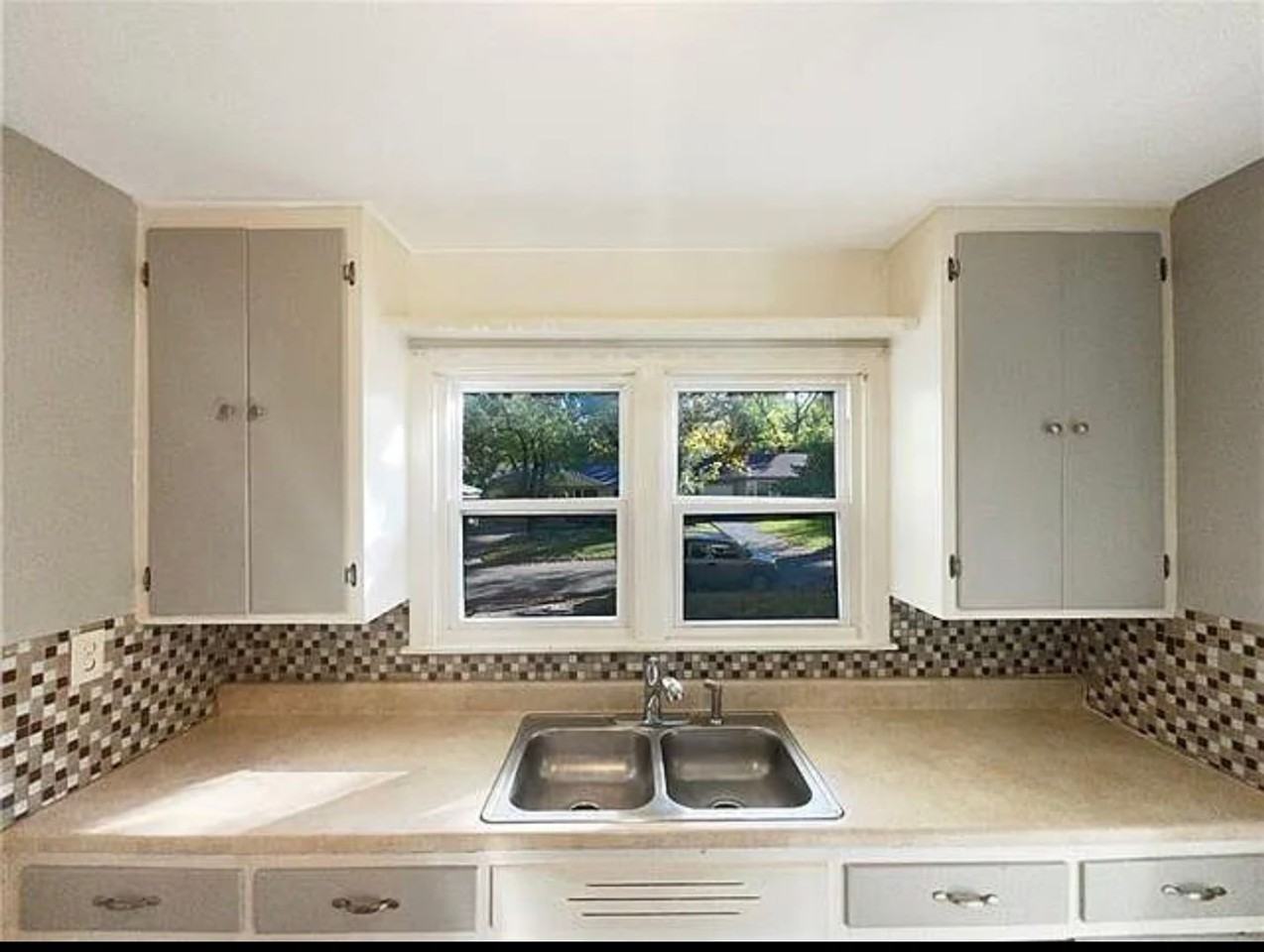 7126 Highland Ave - Photo 5 of 6