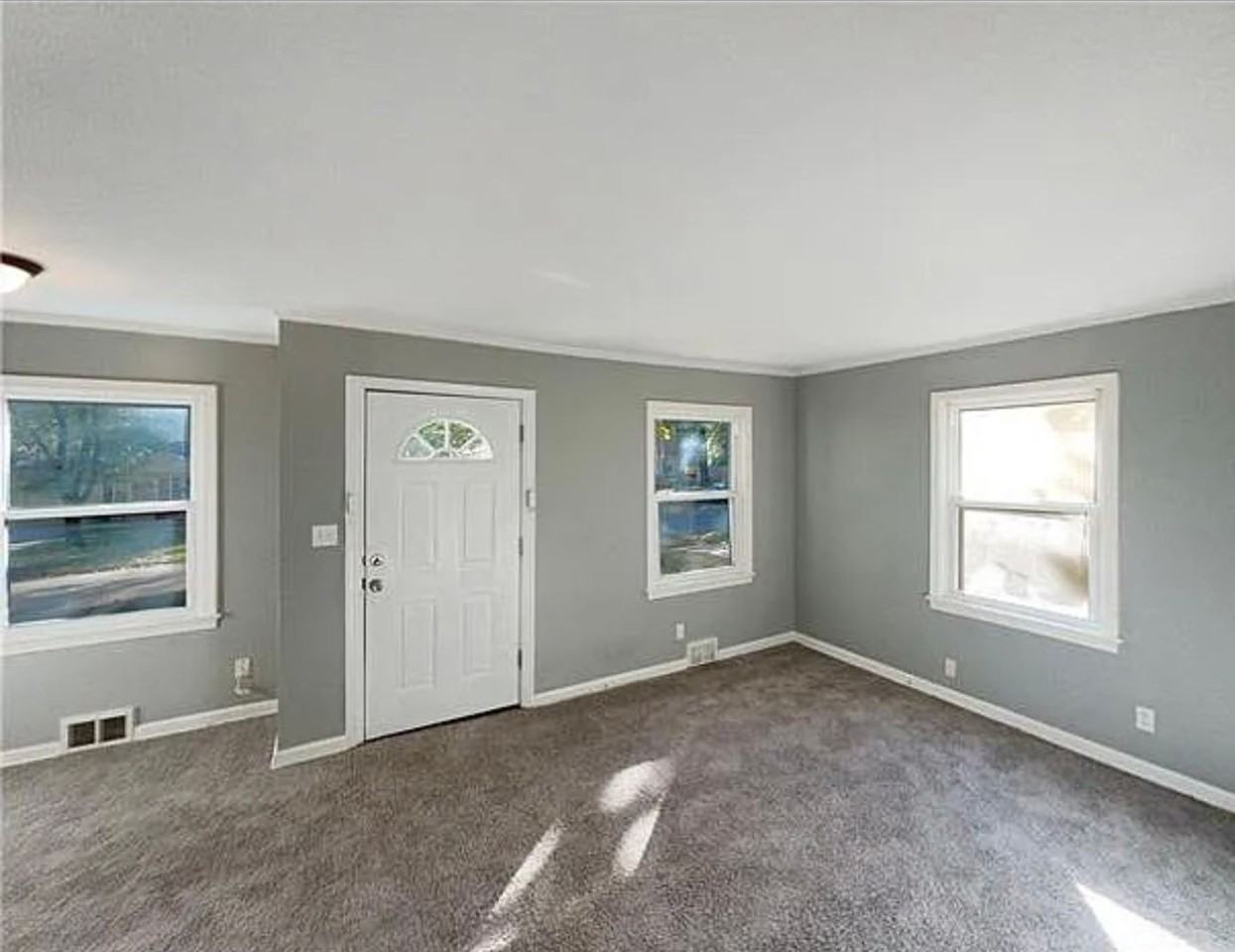 7126 Highland Ave - Photo 6 of 6