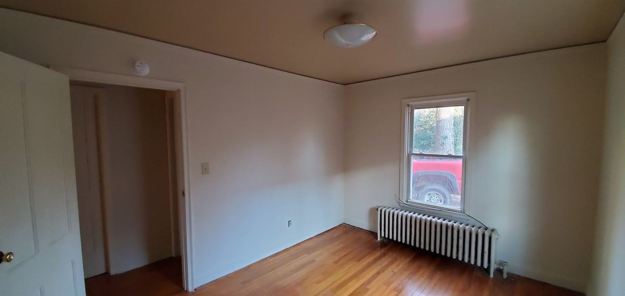 2510 Spring Garden St - Photo 2 of 7