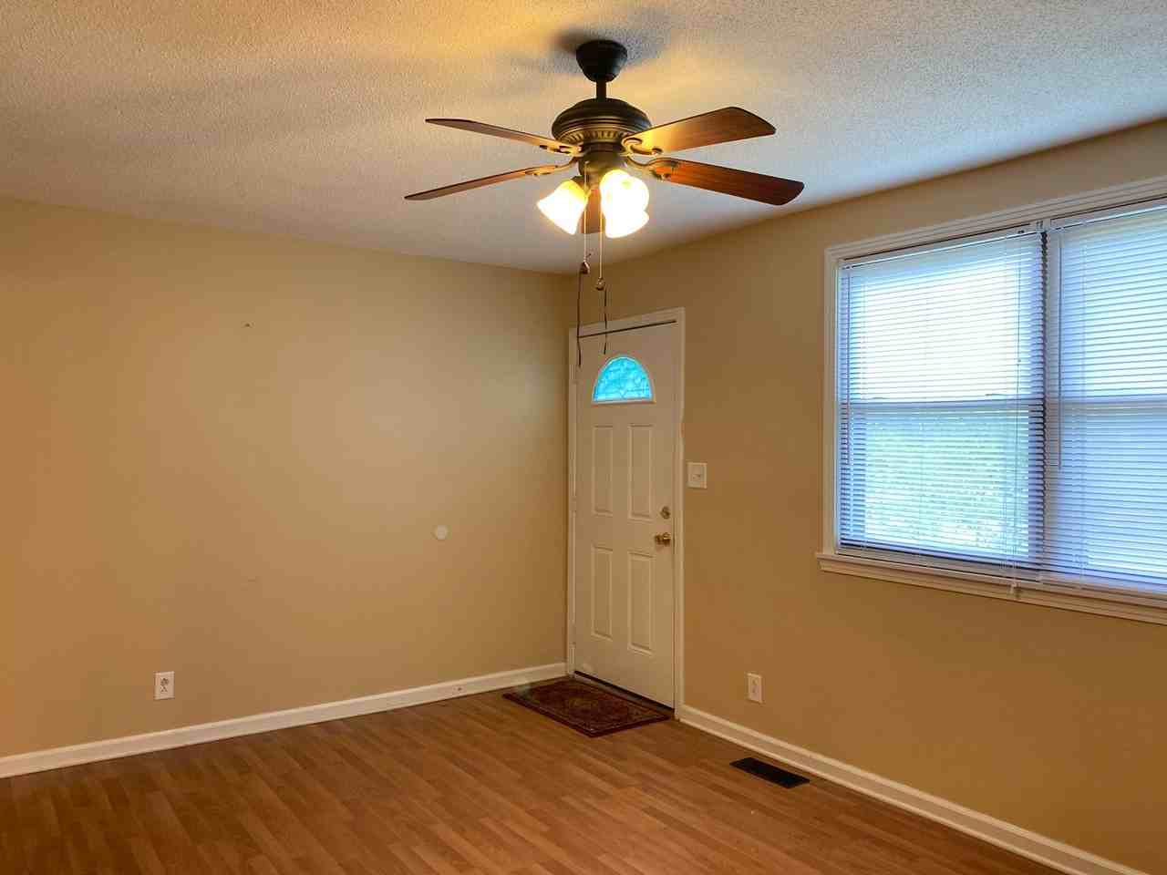 414 N Magnolia Dr - Photo 3 of 25