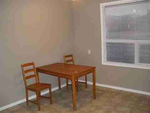 559 Columbia Blvd W - Photo 3 of 8