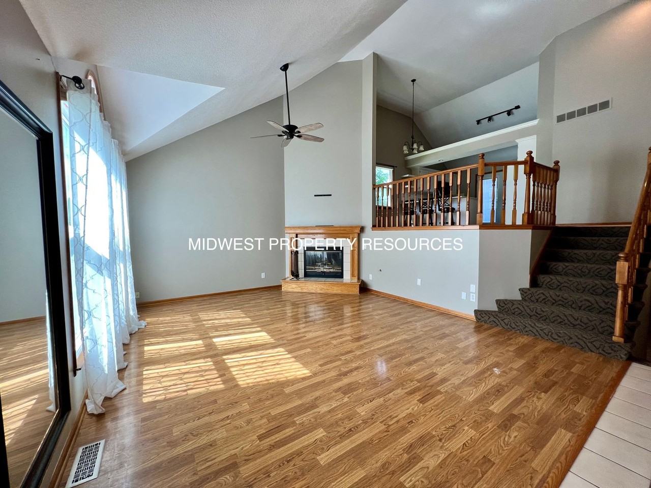 800 Ne Colleen Dr - Photo 2 of 27
