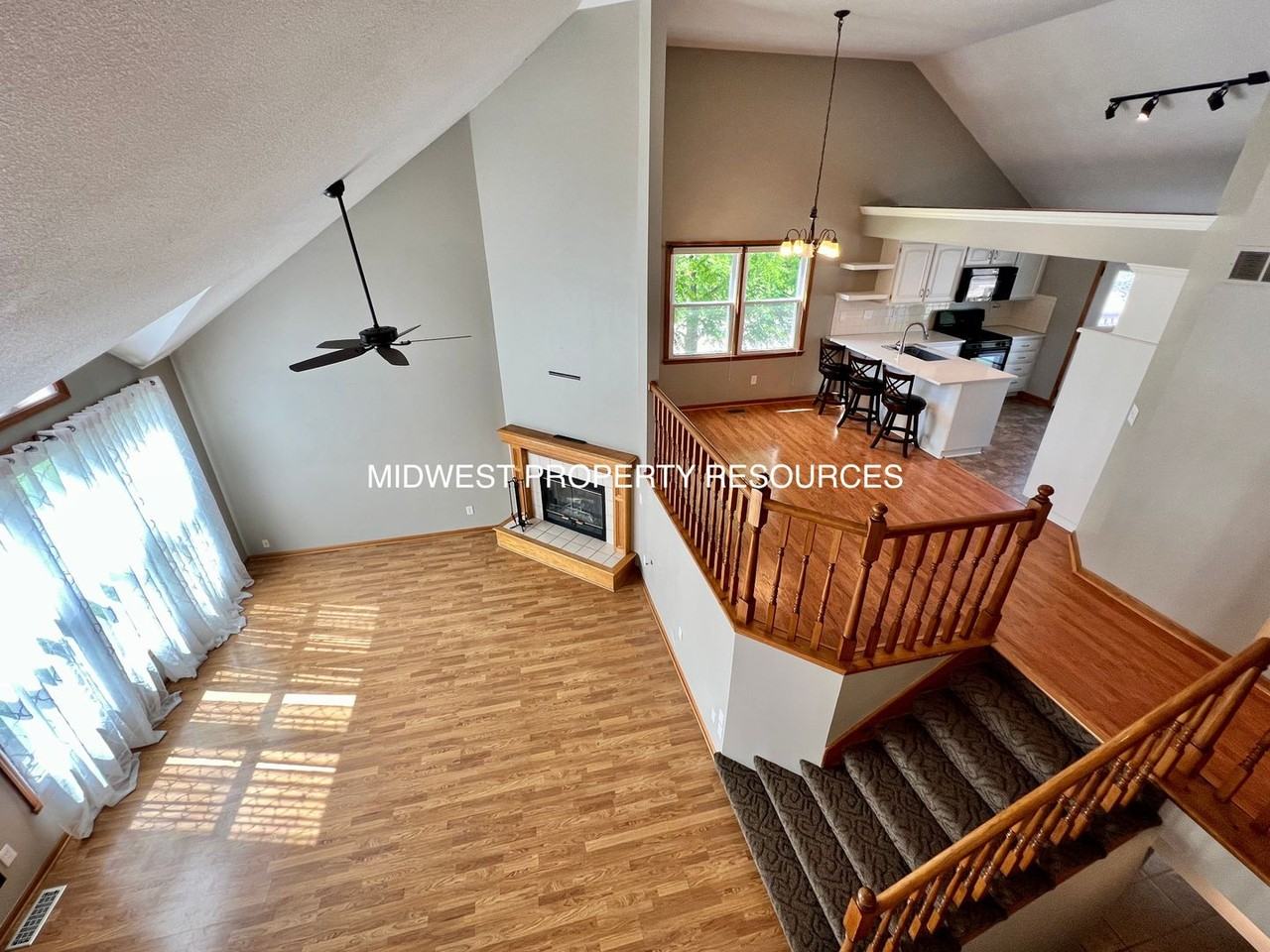 800 Ne Colleen Dr - Photo 5 of 27