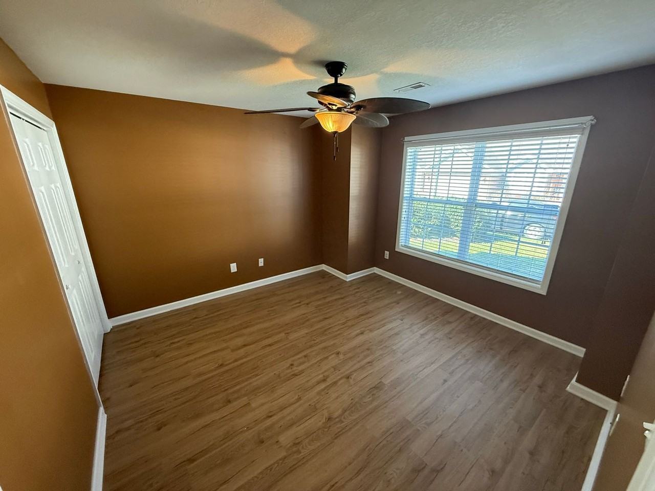 8801 8801 Carriage House Way - 8801 Carriage House Way - Photo 3 of 22