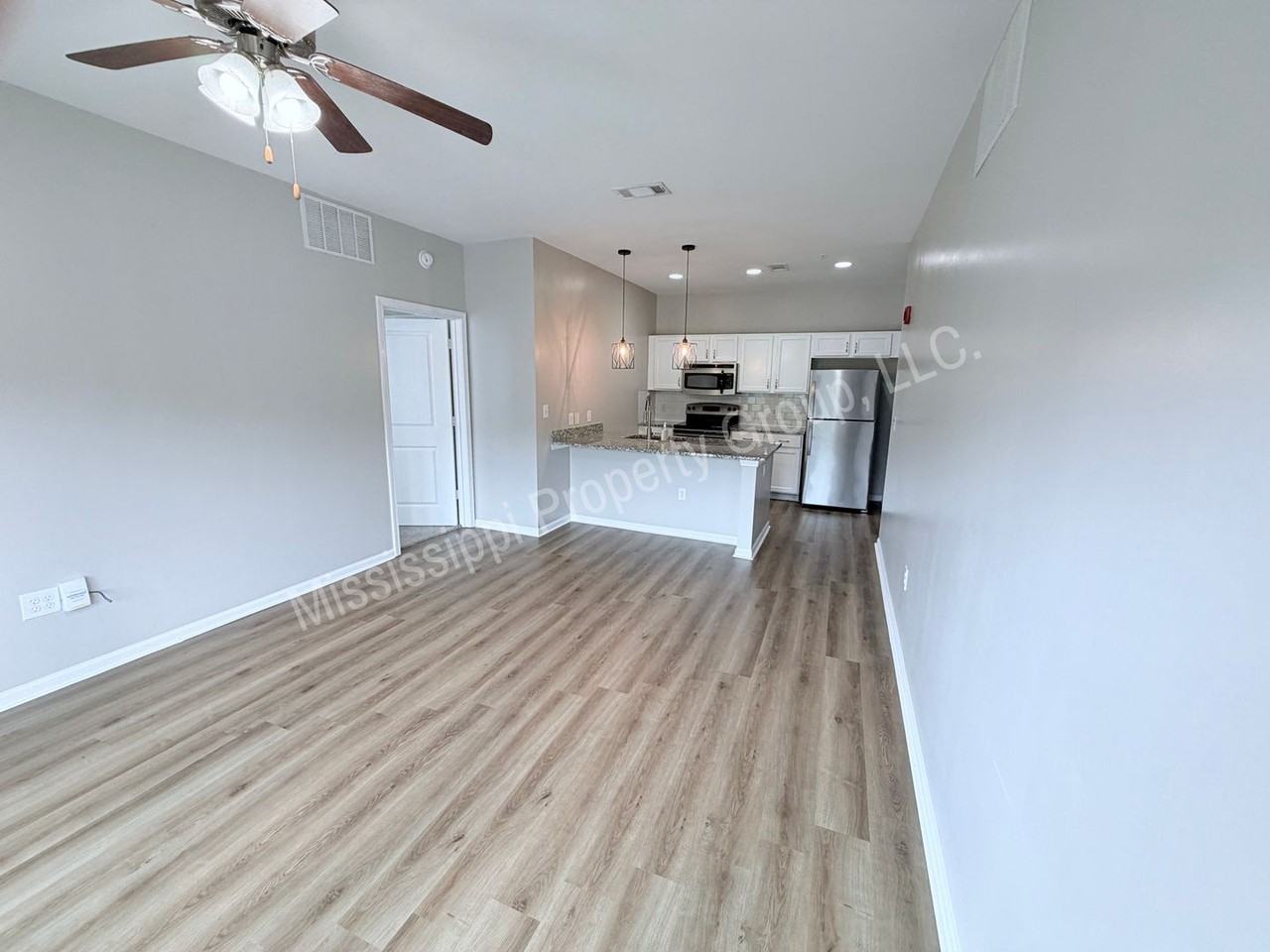 204 Town Center Dr #34 - Photo 7 of 35