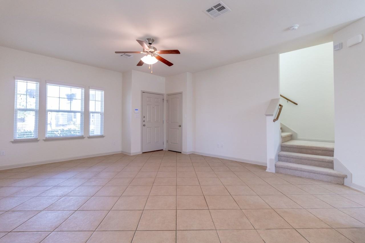 115 Wainscot Oak Way - Photo 2 of 26