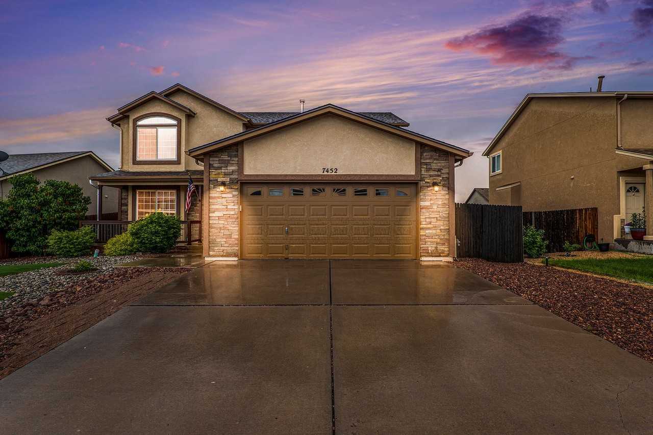 7452 Sun Prairie Dr - Photo 4 of 35