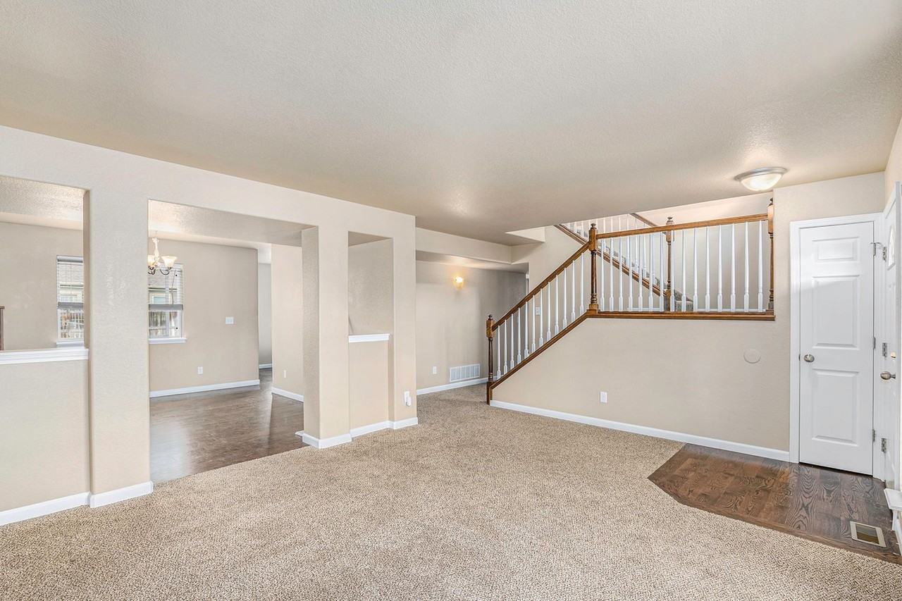 7452 Sun Prairie Dr - Photo 5 of 35