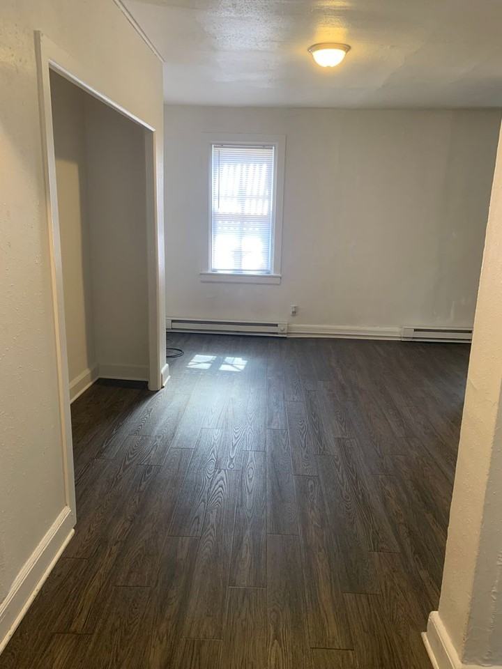 232 E King St #2 - Photo 5 of 13