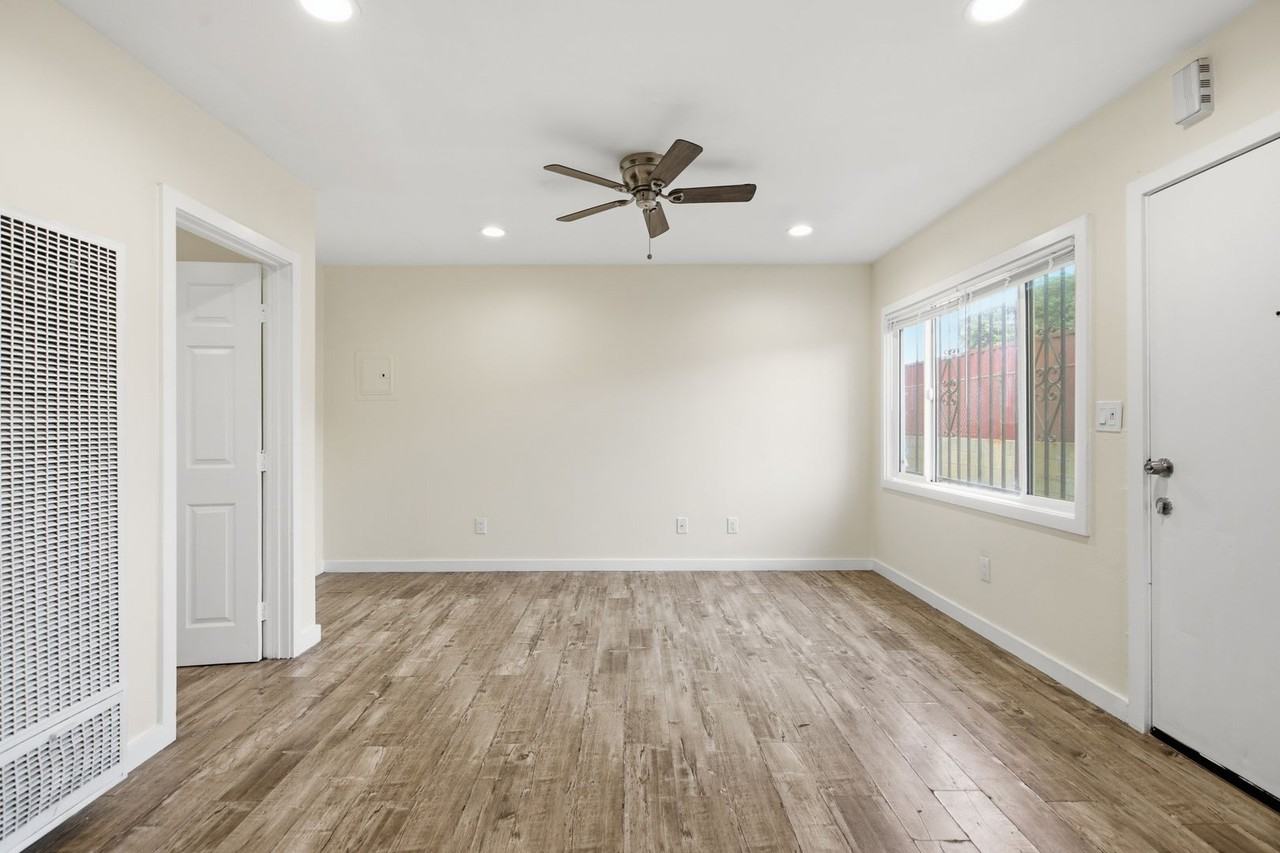 8910 S Avalon Blvd - Photo 4 of 22