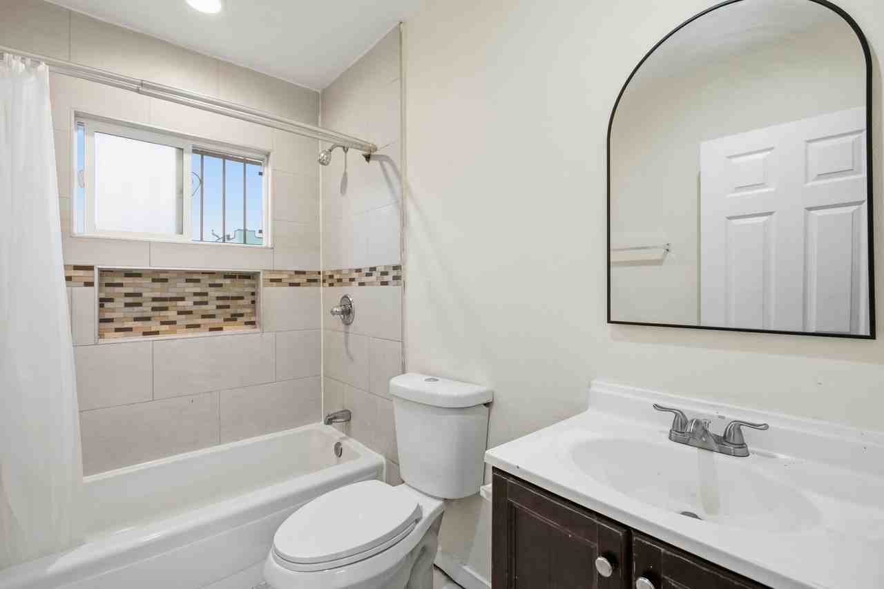 8910 S Avalon Blvd - Photo 5 of 22