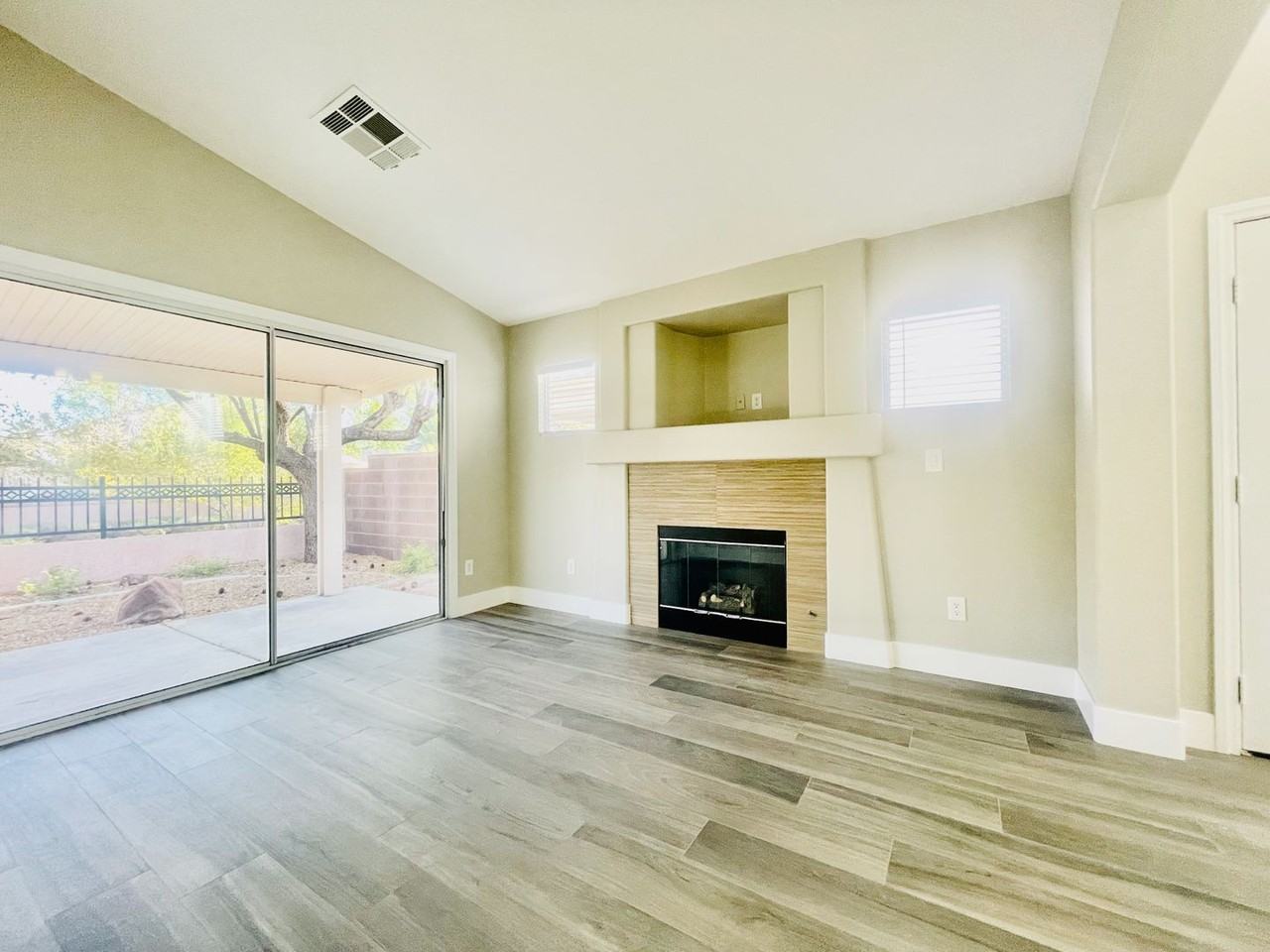 9224 Canalino Dr - Photo 5 of 28