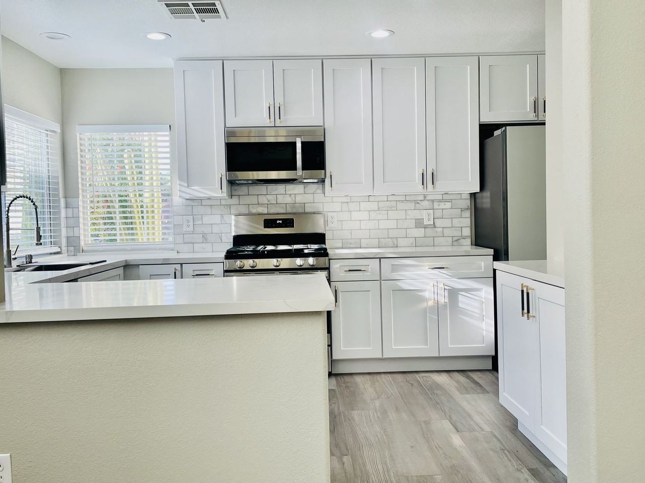 9224 Canalino Dr - Photo 7 of 28