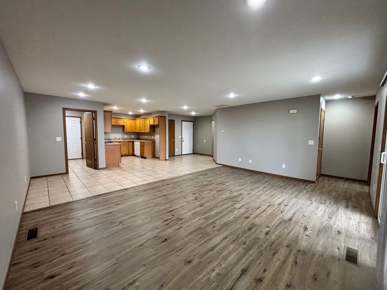 4317-4319 4317-4319 N Morgan Ct - 4317 N Morgan Ct - Photo 6 of 20