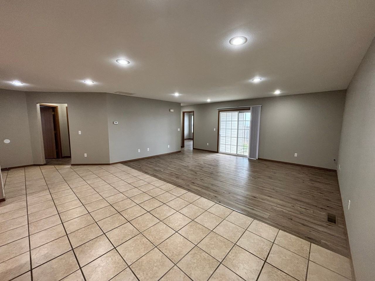 4317-4319 4317-4319 N Morgan Ct - 4317 N Morgan Ct - Photo 7 of 20