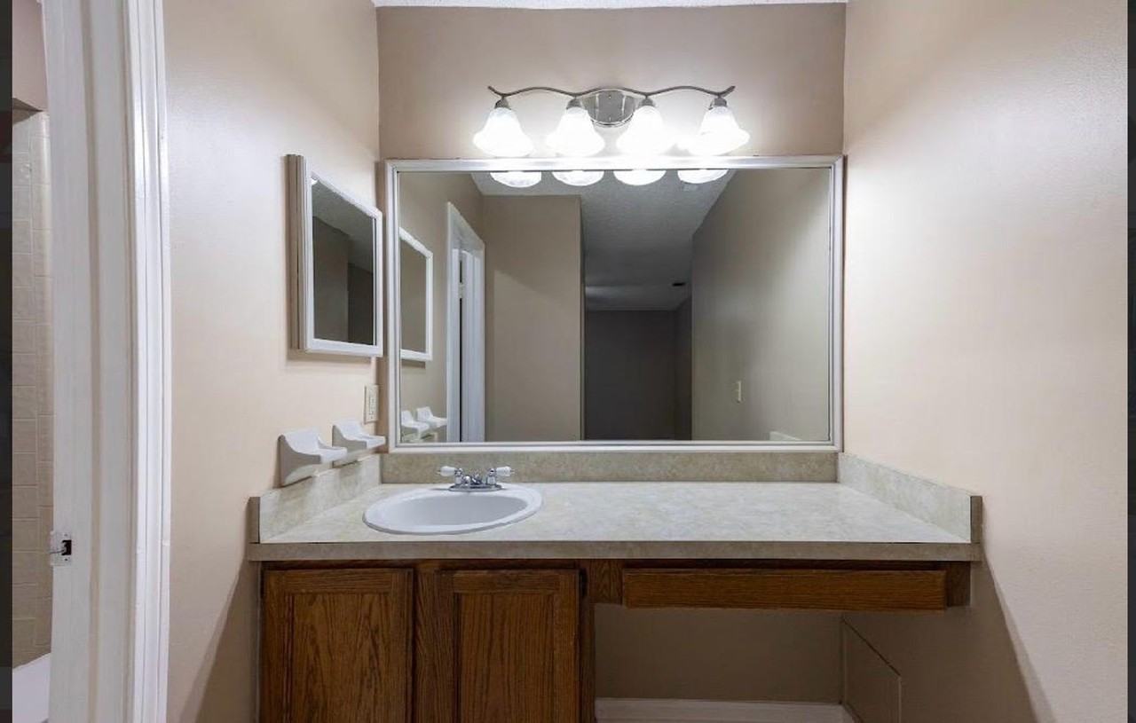 8439 Everest Dr - Photo 3 of 11