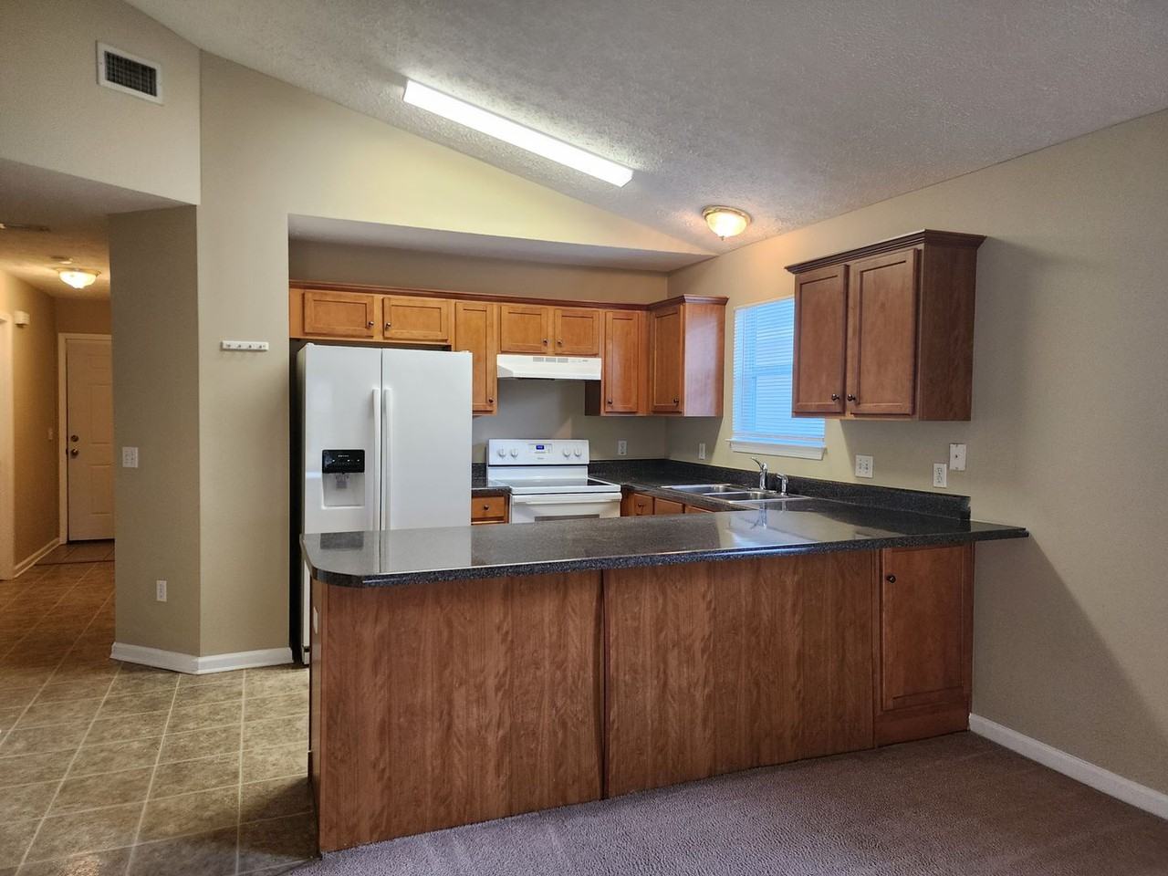 11737 Cabana Ct - Photo 6 of 28