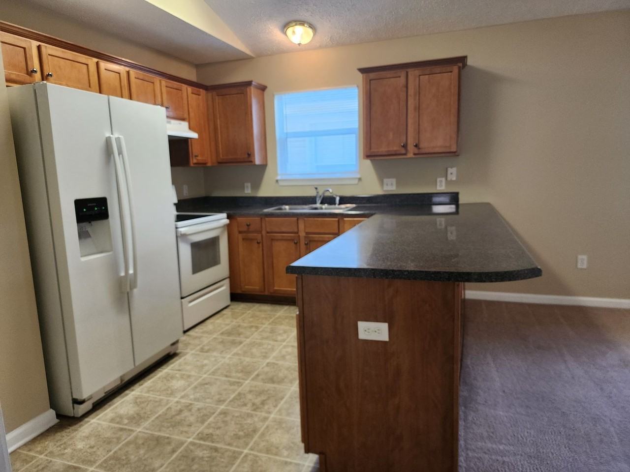 11737 Cabana Ct - Photo 7 of 28