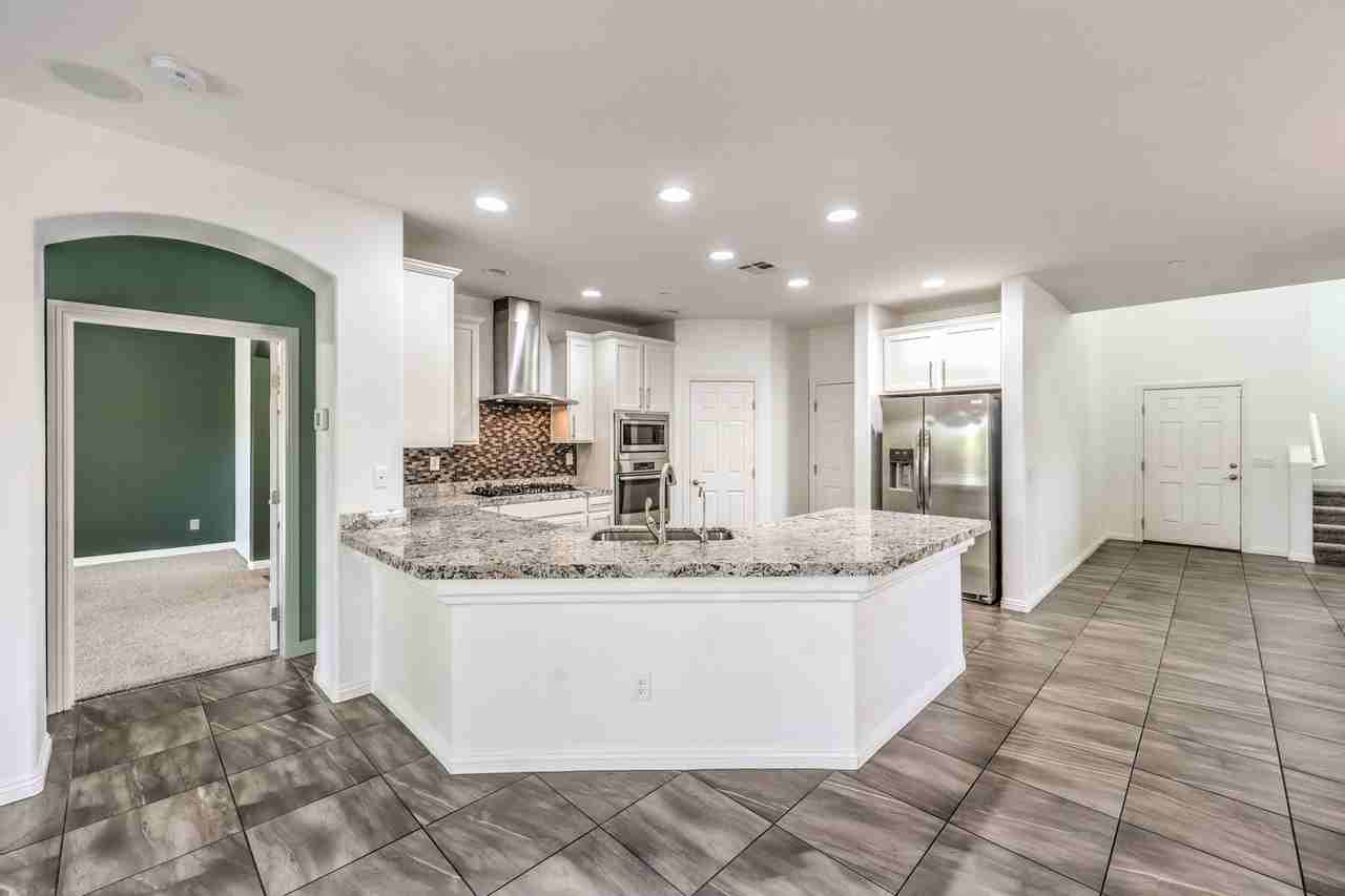 824 Plockton Ave - Photo 7 of 40