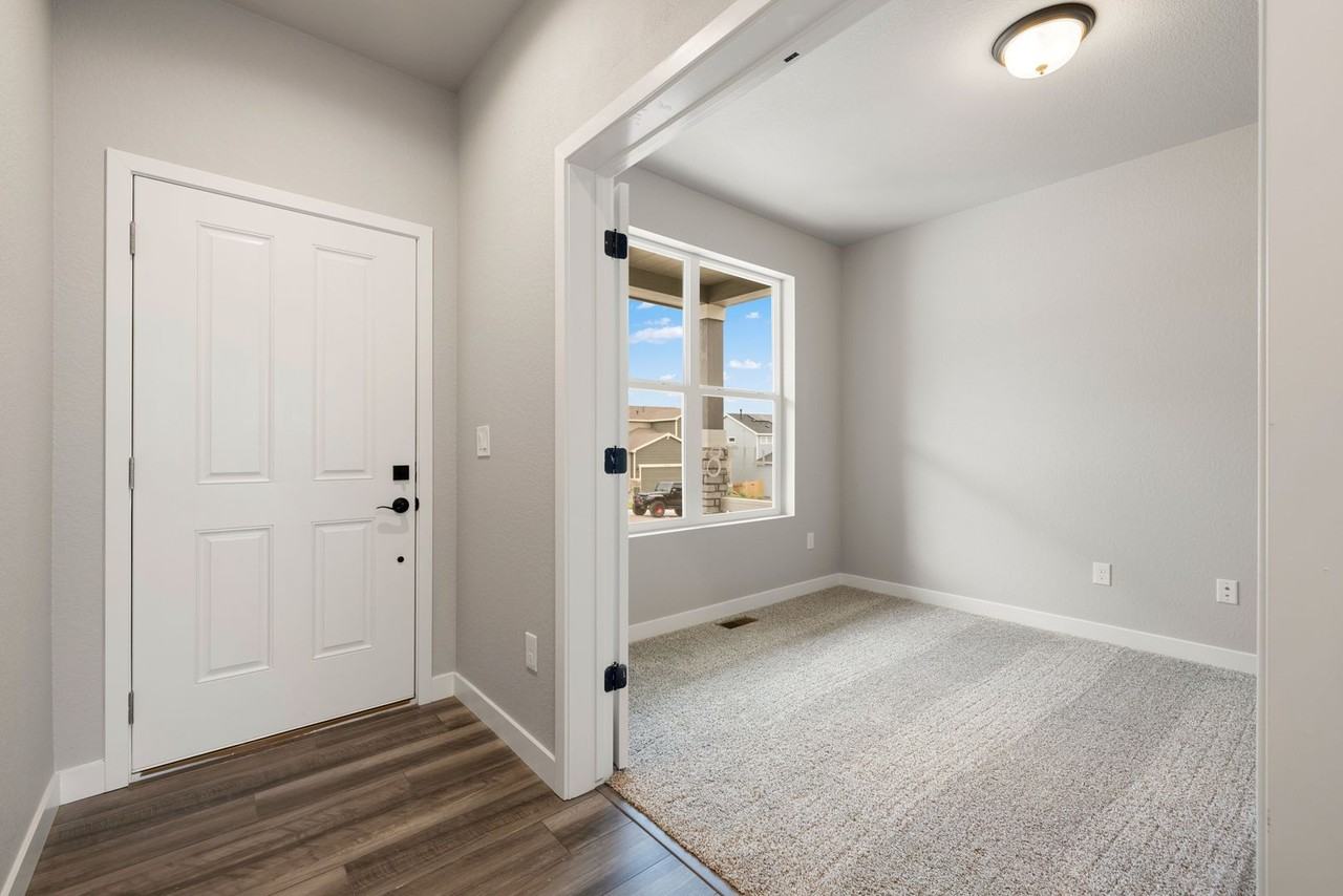4138 Wyedale Way - Photo 5 of 27