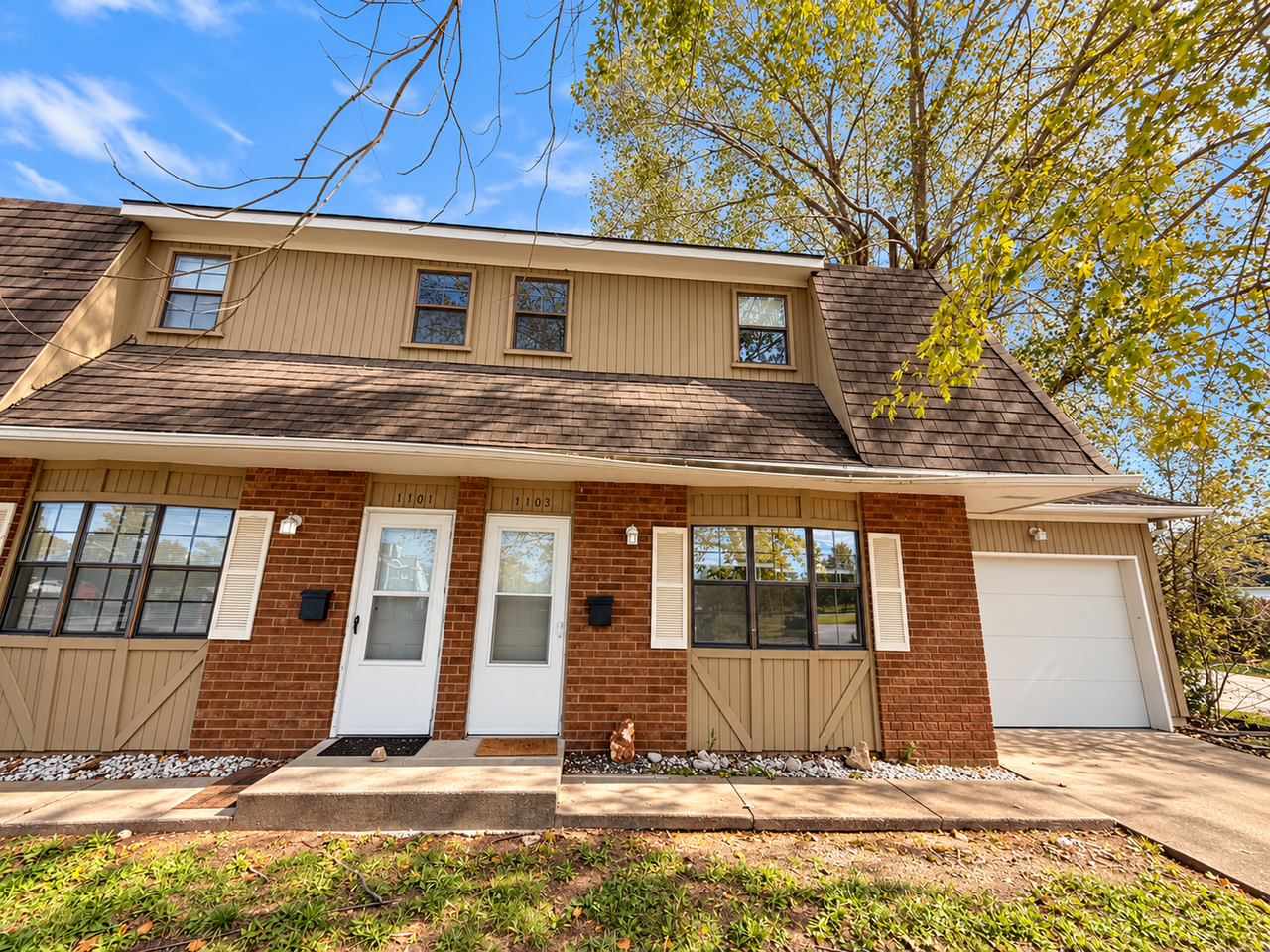 1101 S Saint Louis Ave - Photo 2 of 16
