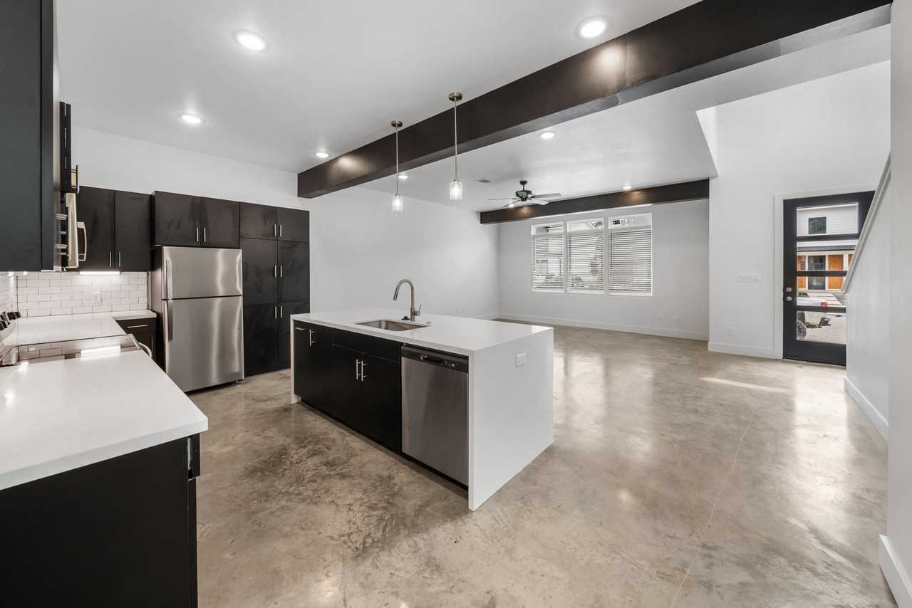Lynn Townhome Pre - Photo 5 of 24