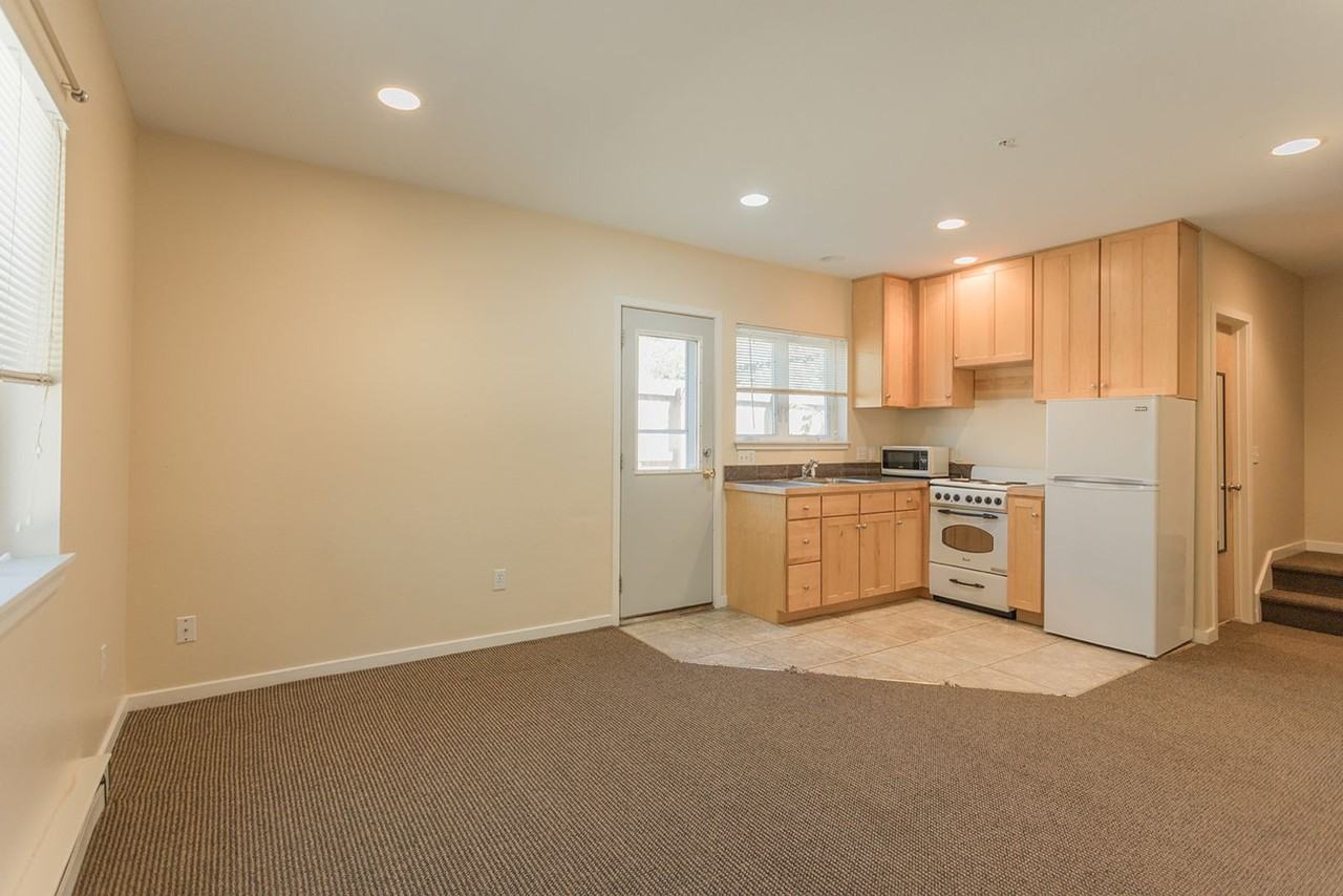2212 Pine St. - Photo 4 of 41