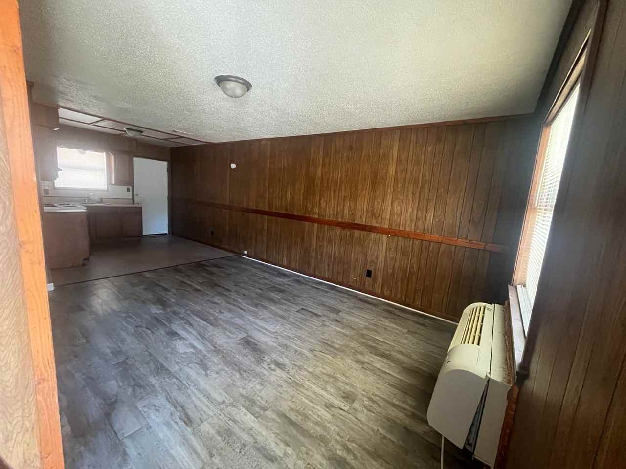 101 Teresa Ln - Photo 3 of 7