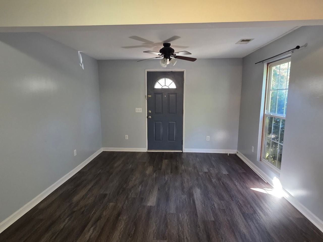 1006 Jessamine Rd - Photo 5 of 15