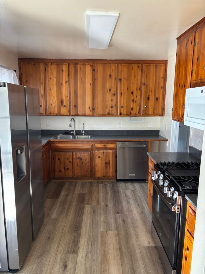 5165 San Vicente Dr - Photo 5 of 10