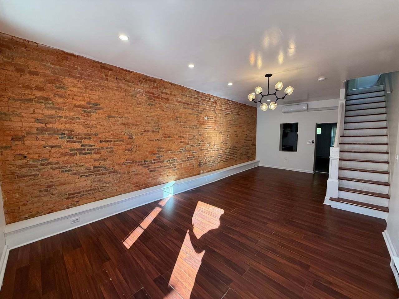 351 Beaver St - Photo 3 of 17