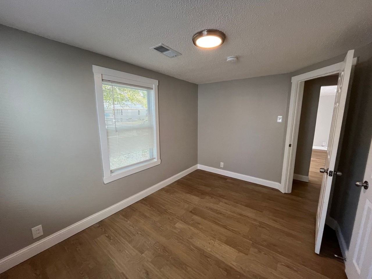 429 Jean Ave - Photo 6 of 22