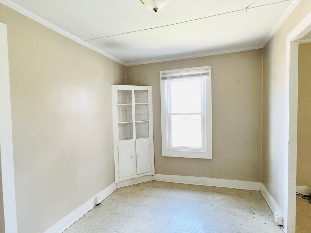 400 Lamar St - Photo 5 of 9