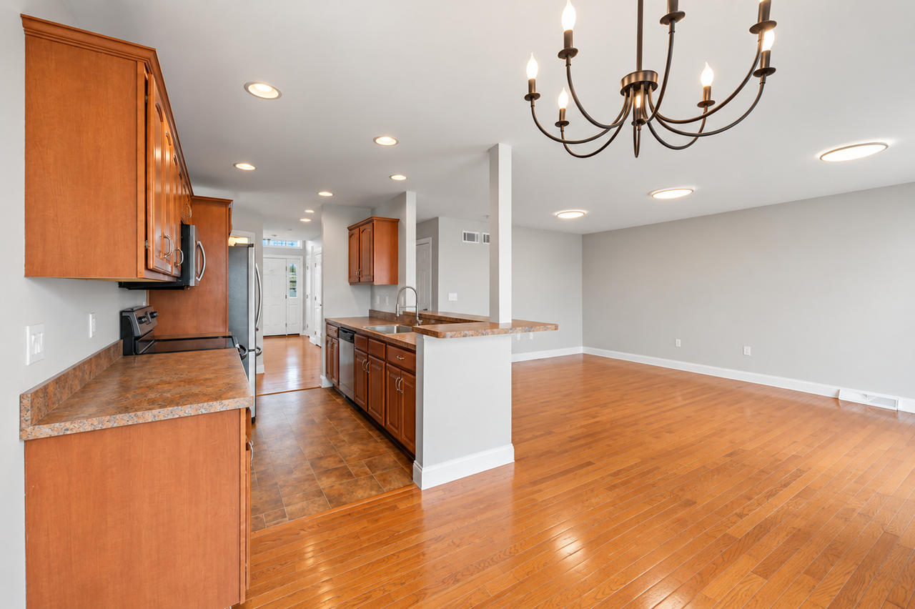 777 Oak Leaf Ln - Photo 4 of 24