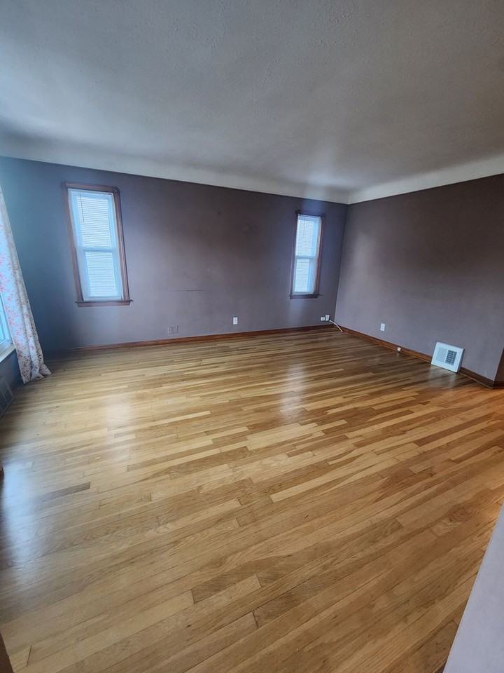 5618 Sunderland Dr - Photo 5 of 16