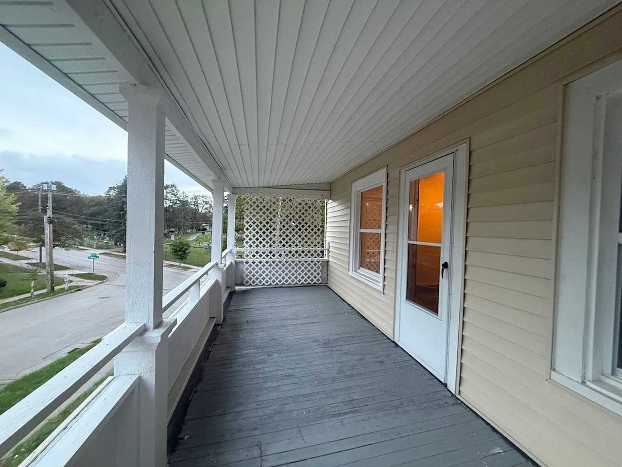 63 N Balch St - Photo 2 of 13