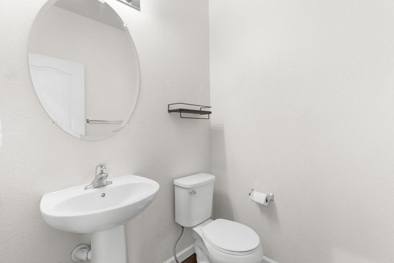 1220 Bistre St - Photo 7 of 17