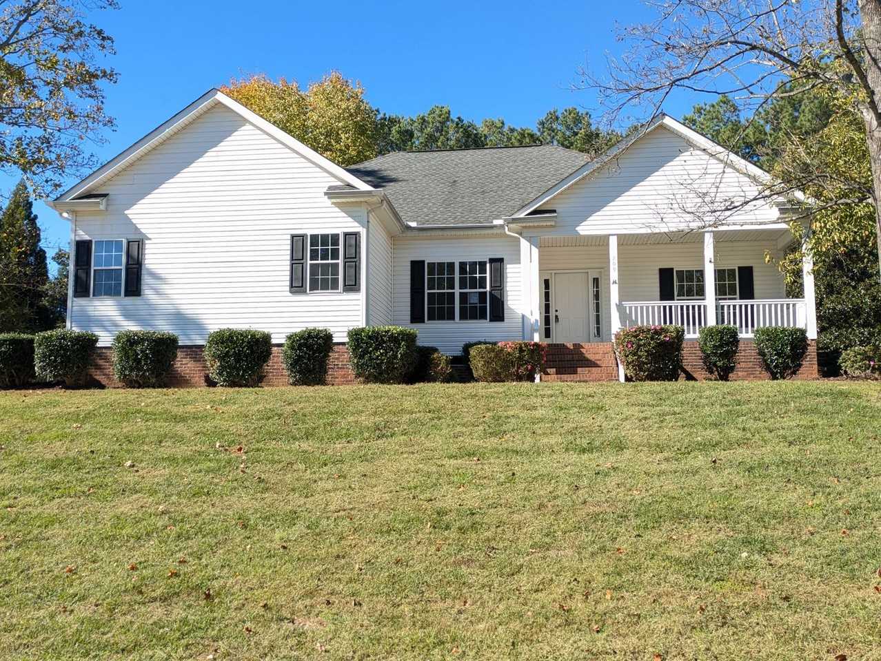 209 Harbor Landing Dr - Photo 2 of 29