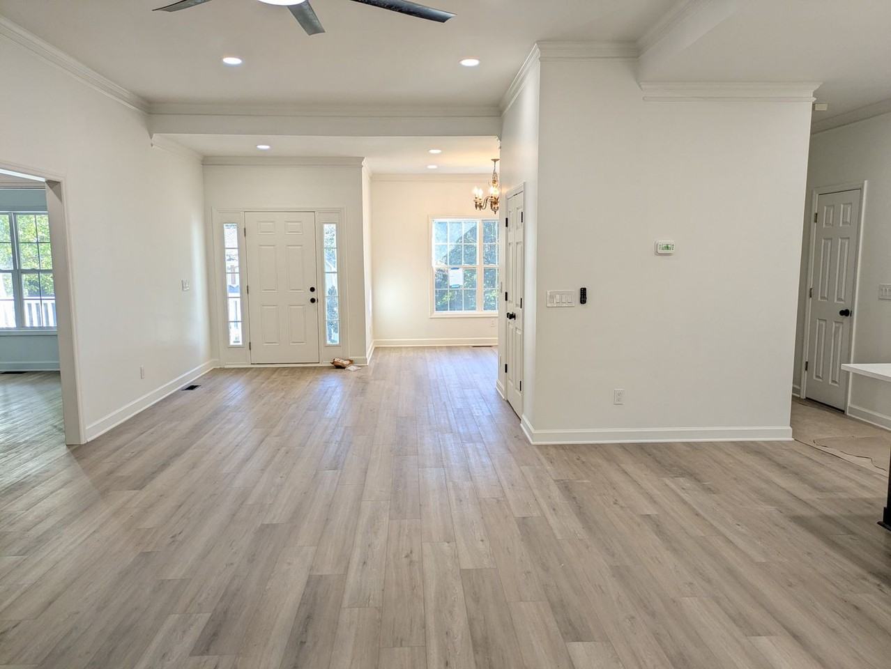 209 Harbor Landing Dr - Photo 3 of 29