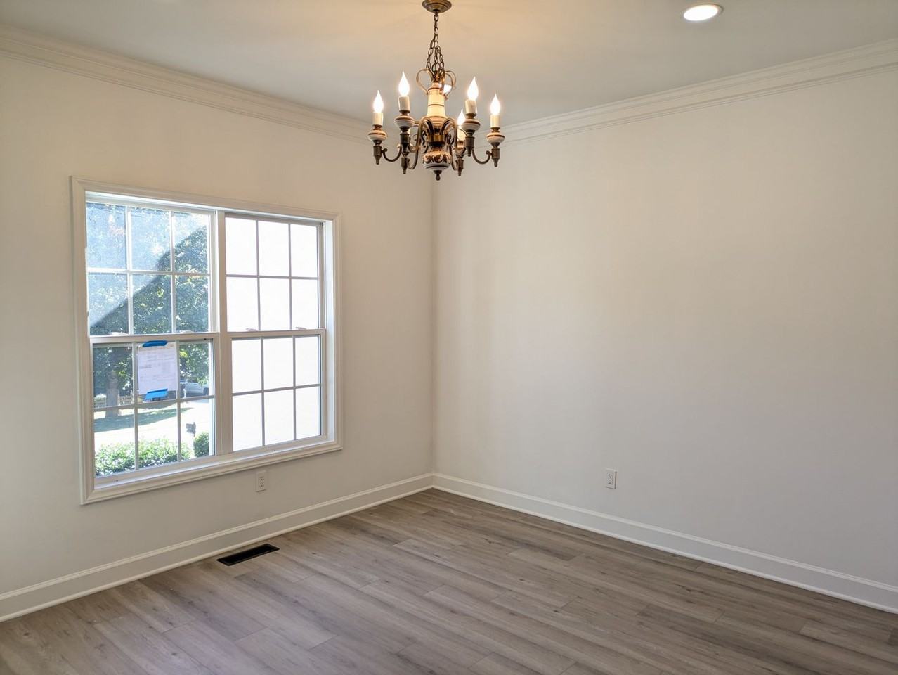209 Harbor Landing Dr - Photo 4 of 29