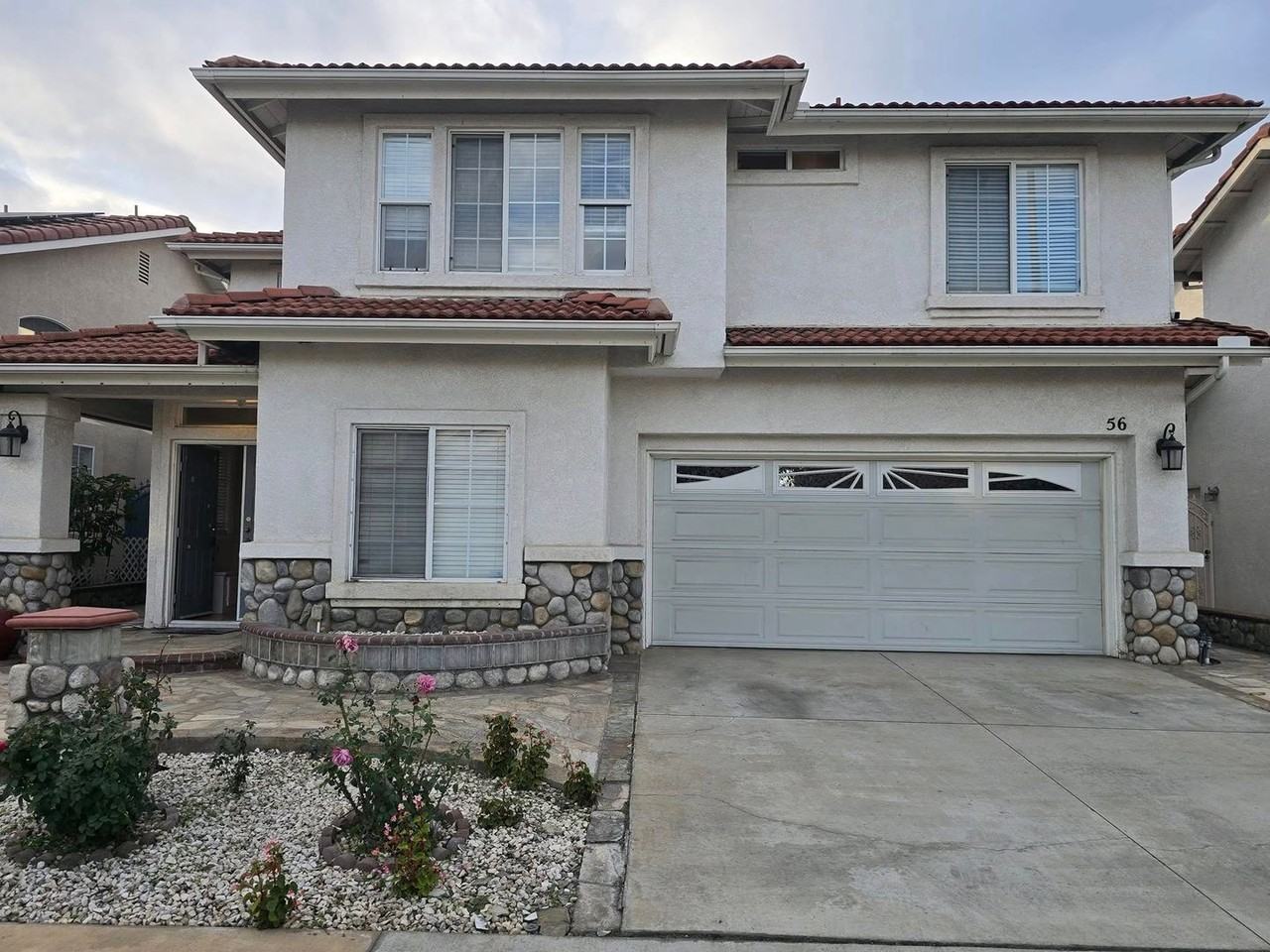 56 Sunset Cir - Photo 2 of 16