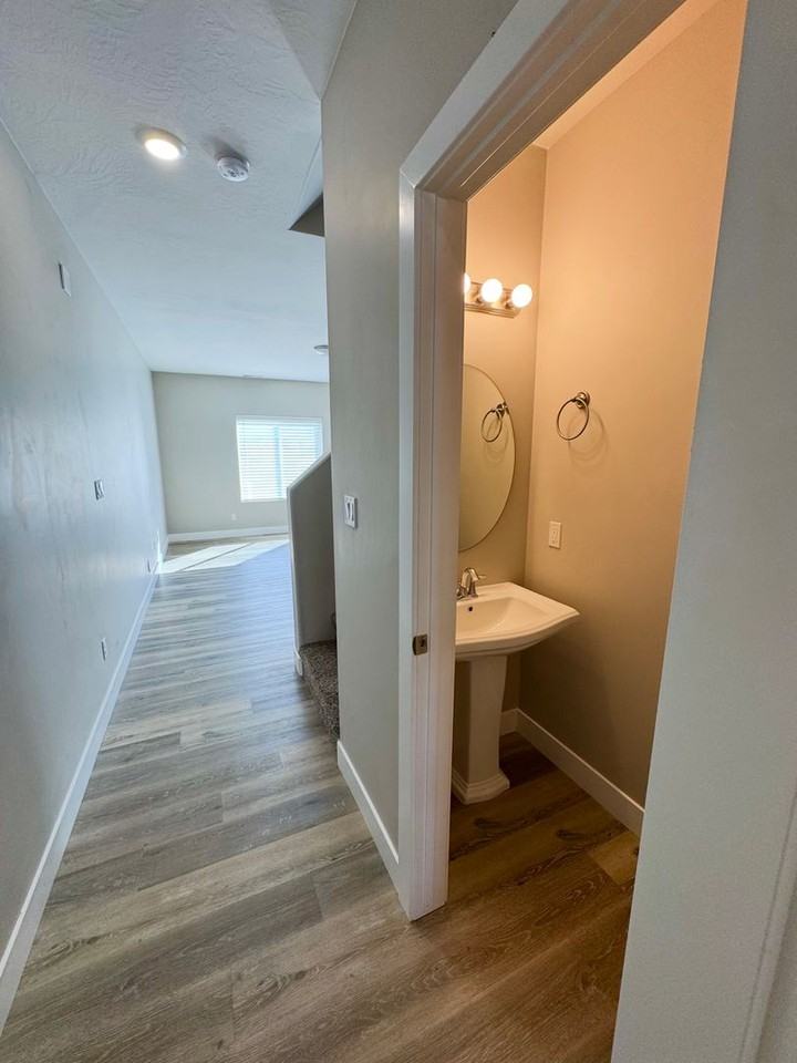 3183 W 1650 N #C - Photo 4 of 29