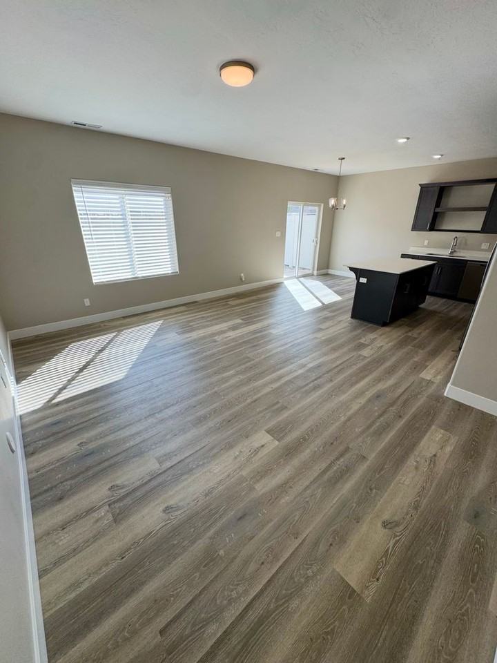 3183 W 1650 N #C - Photo 7 of 29