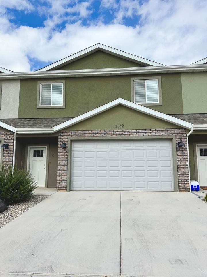 3132 W 1675 N #C - Photo 2 of 35