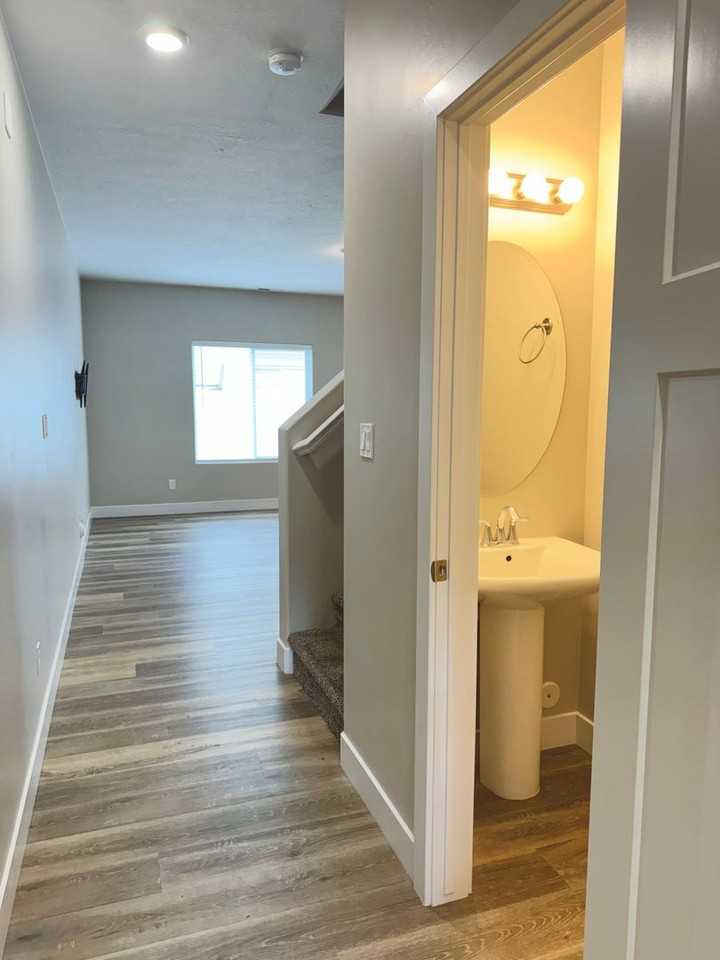 3132 W 1675 N #C - Photo 5 of 35