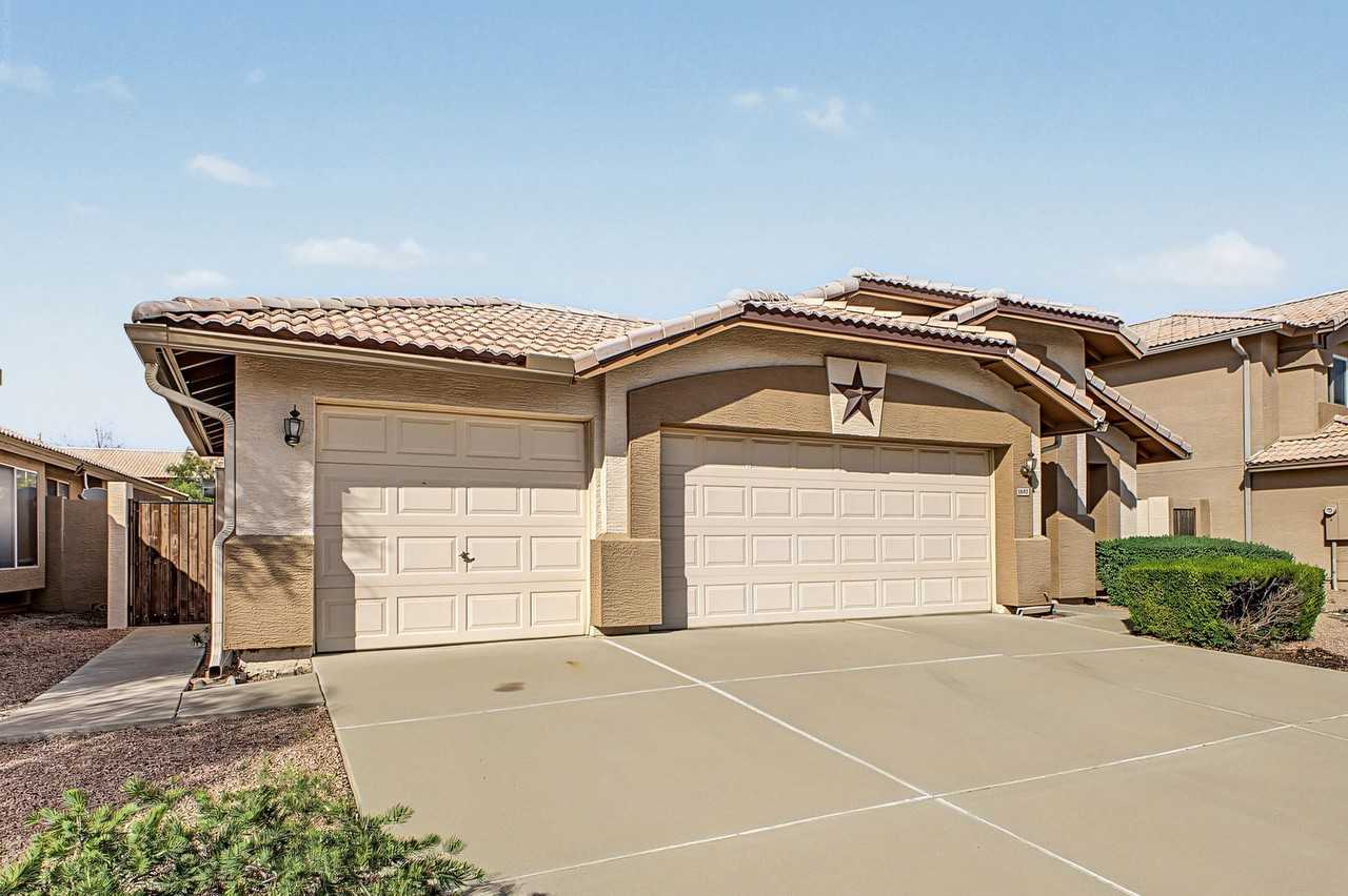 1440 E Gary Dr - Photo 4 of 38