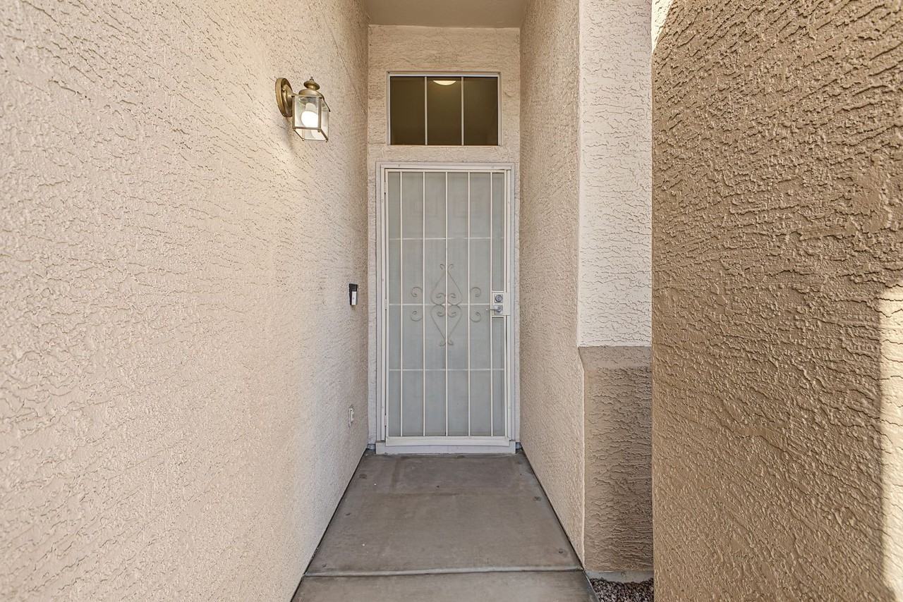1440 E Gary Dr - Photo 7 of 38