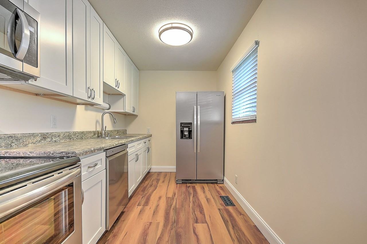 1314 Baldridge Dr - Photo 5 of 28