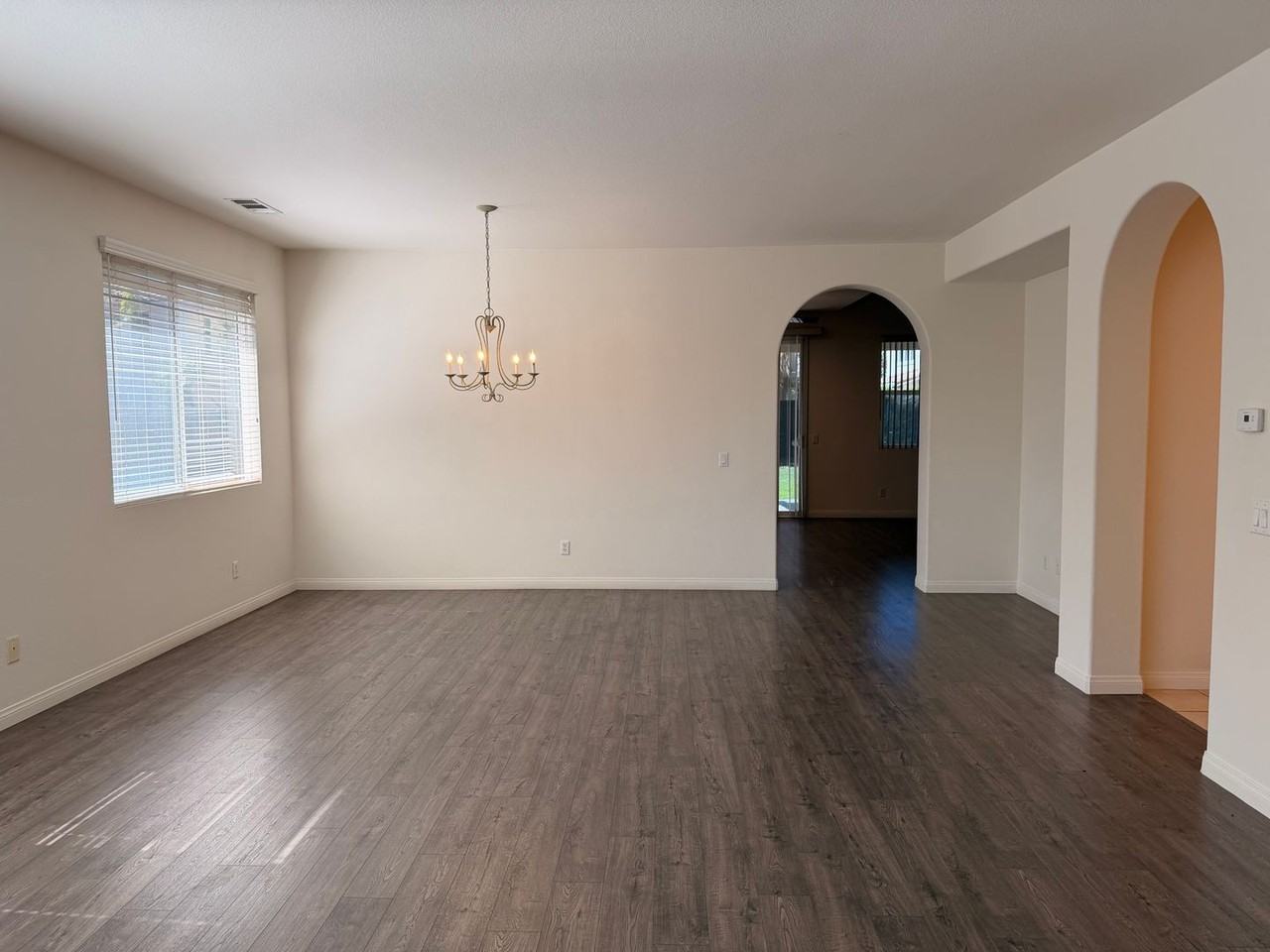 23741 Fieldcrest Ln - Photo 4 of 42