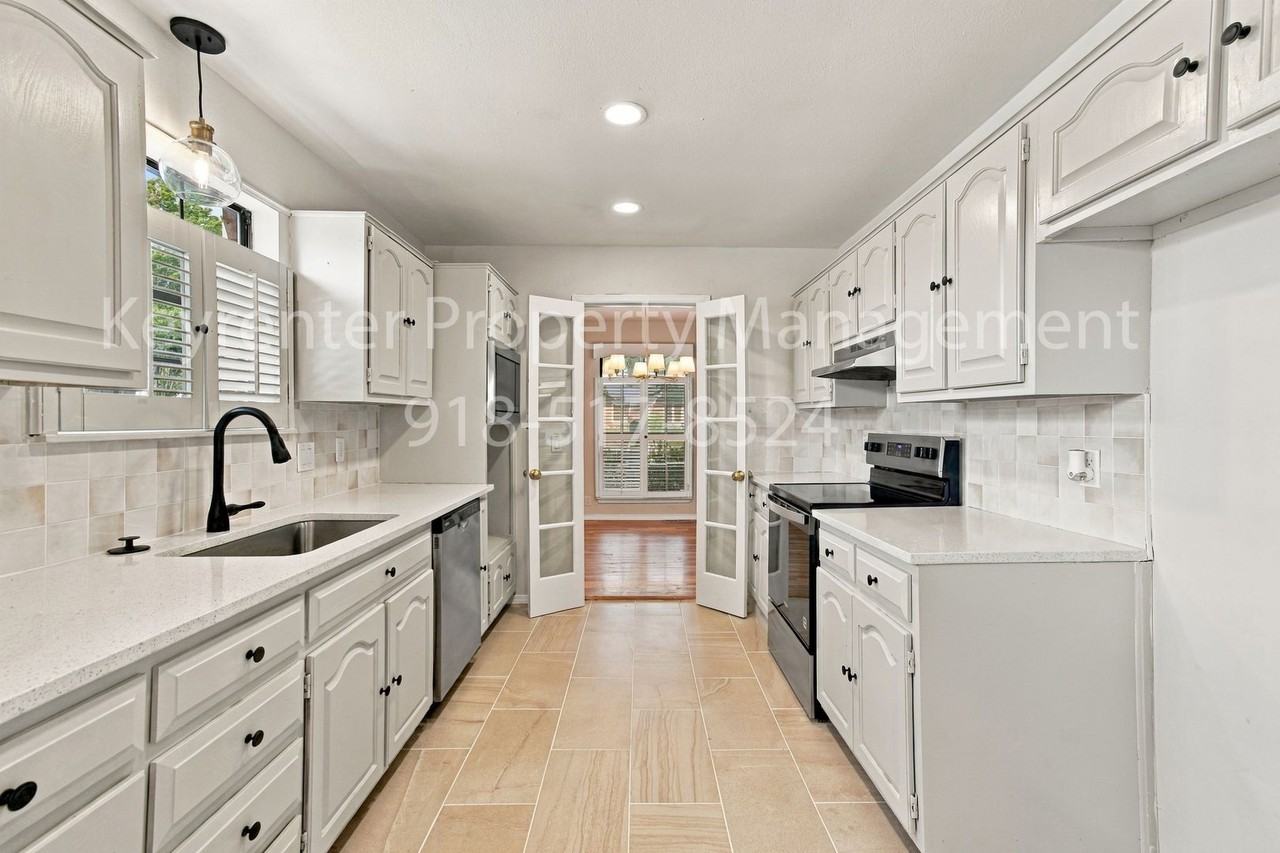8308 E 107th Pl - Photo 2 of 22